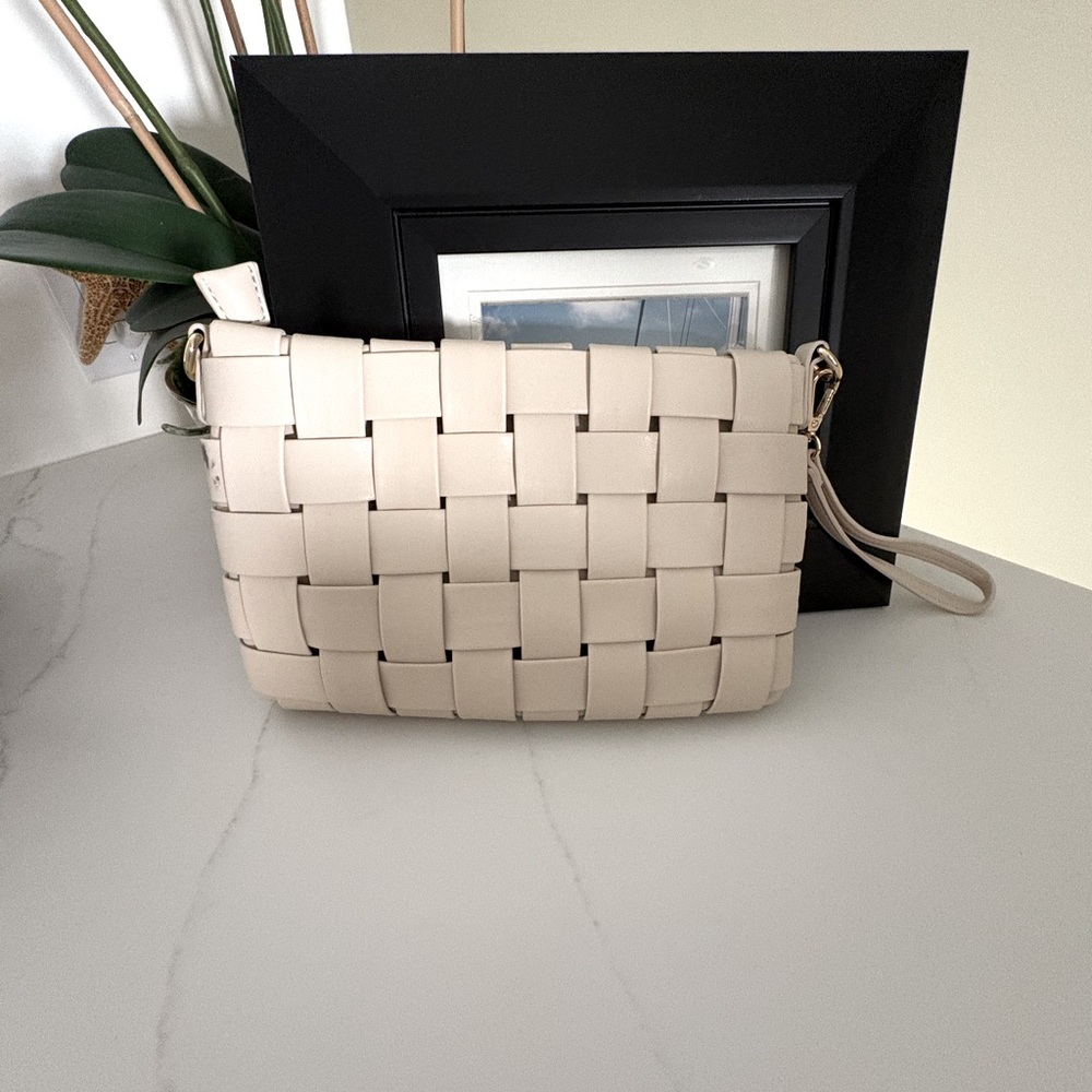 Creamy Wrist Purse
